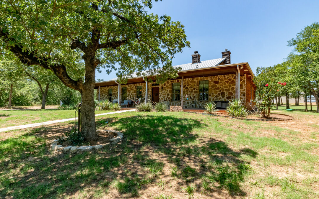 10.6 Acre Horse Facility, SW of Weatherford, Parker County, Texas